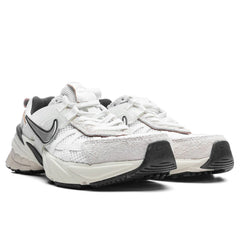 Womens V2K Run Summit White Chrome White Light Orewood Brown