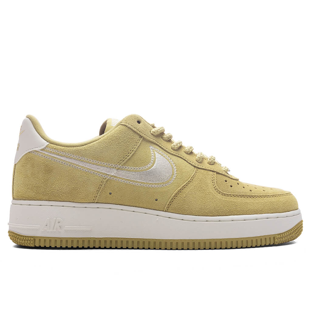 Air Force 1 07 LV8 Buff Gold Sail