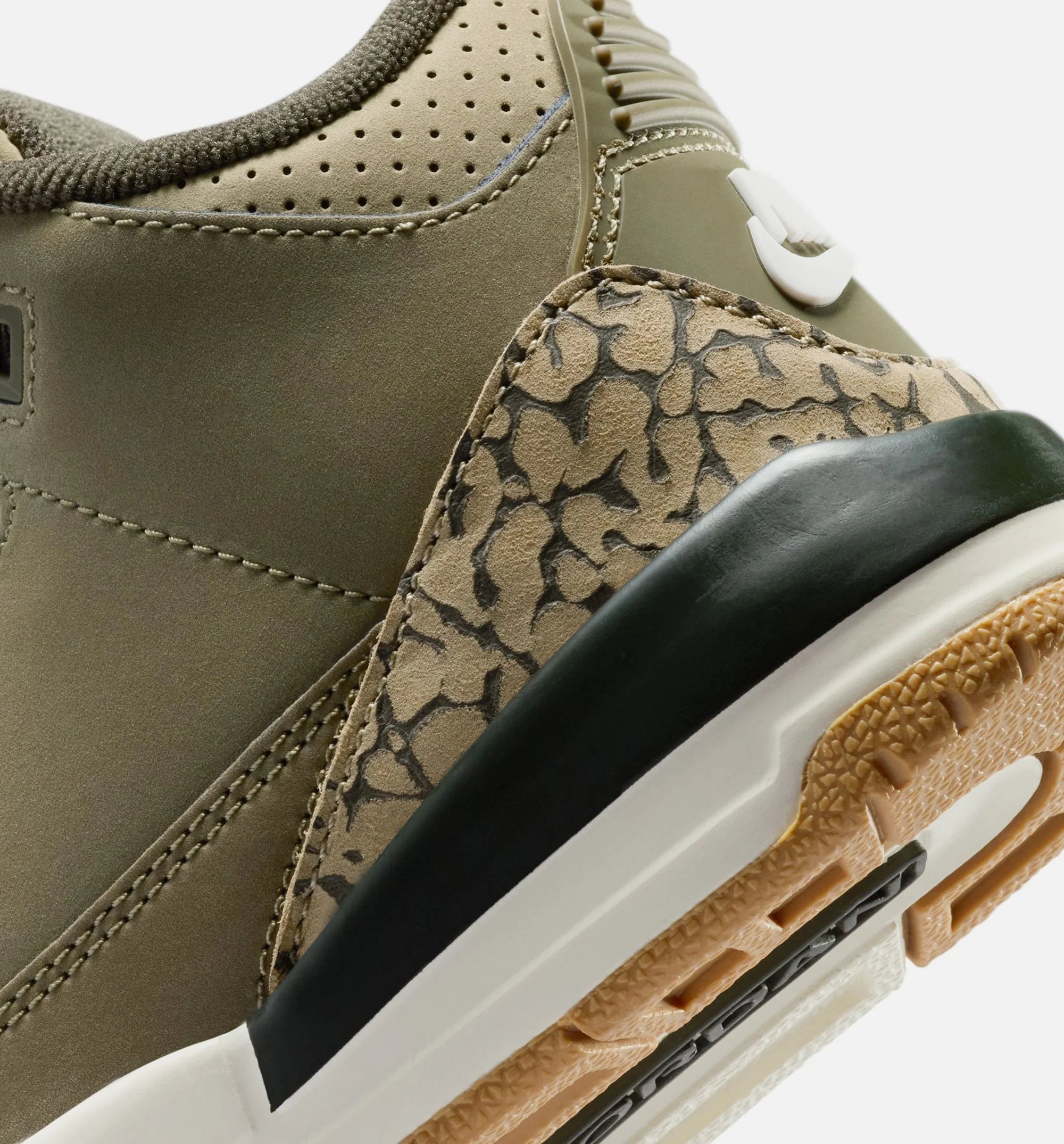 Air Jordan 3 Retro Medium Olive Preschool Lifestyle Shoe Medium Olive Sequoia Neutral Olive Sail Free Shipping