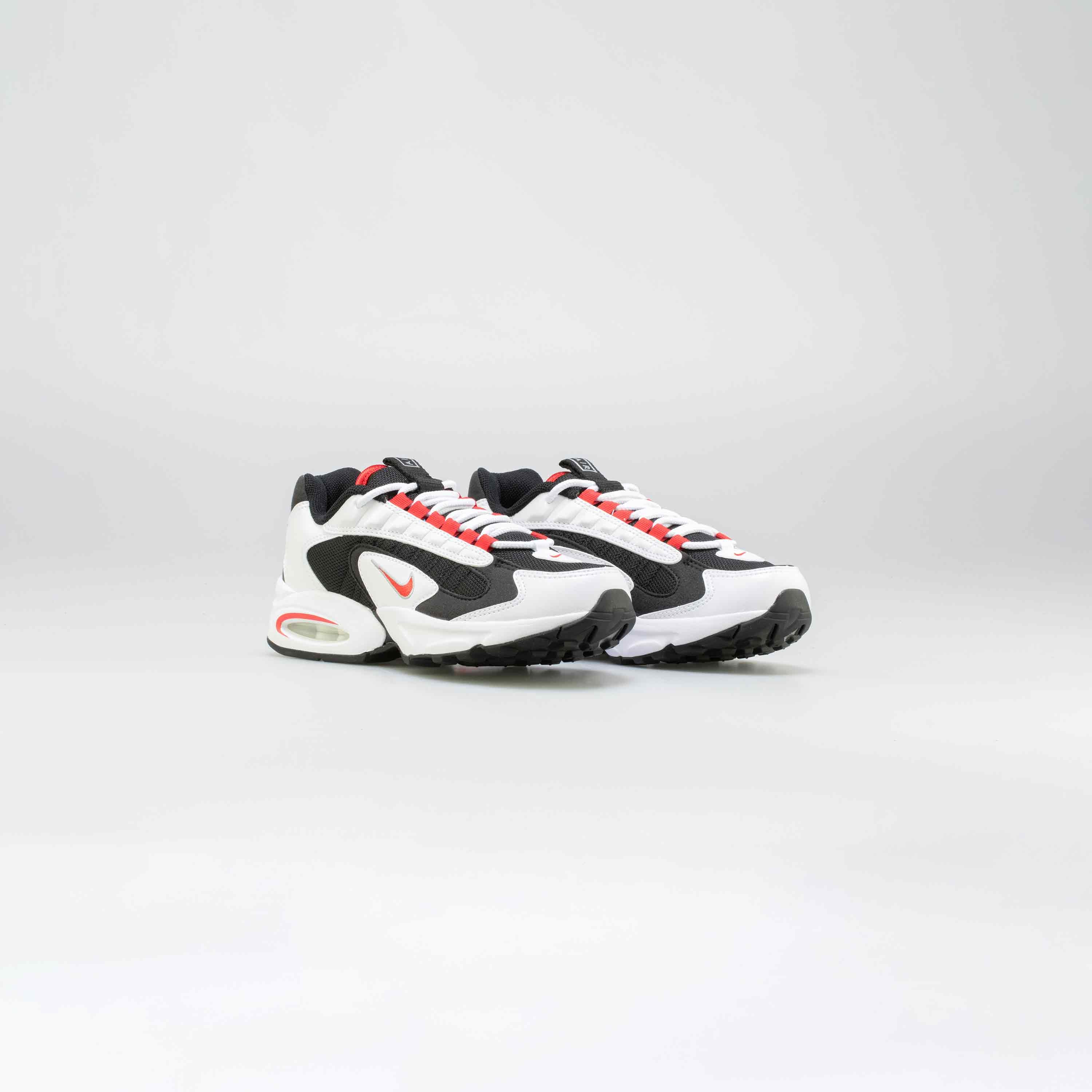 Air Max Triax Mens Lifestyle Shoe White Black Red