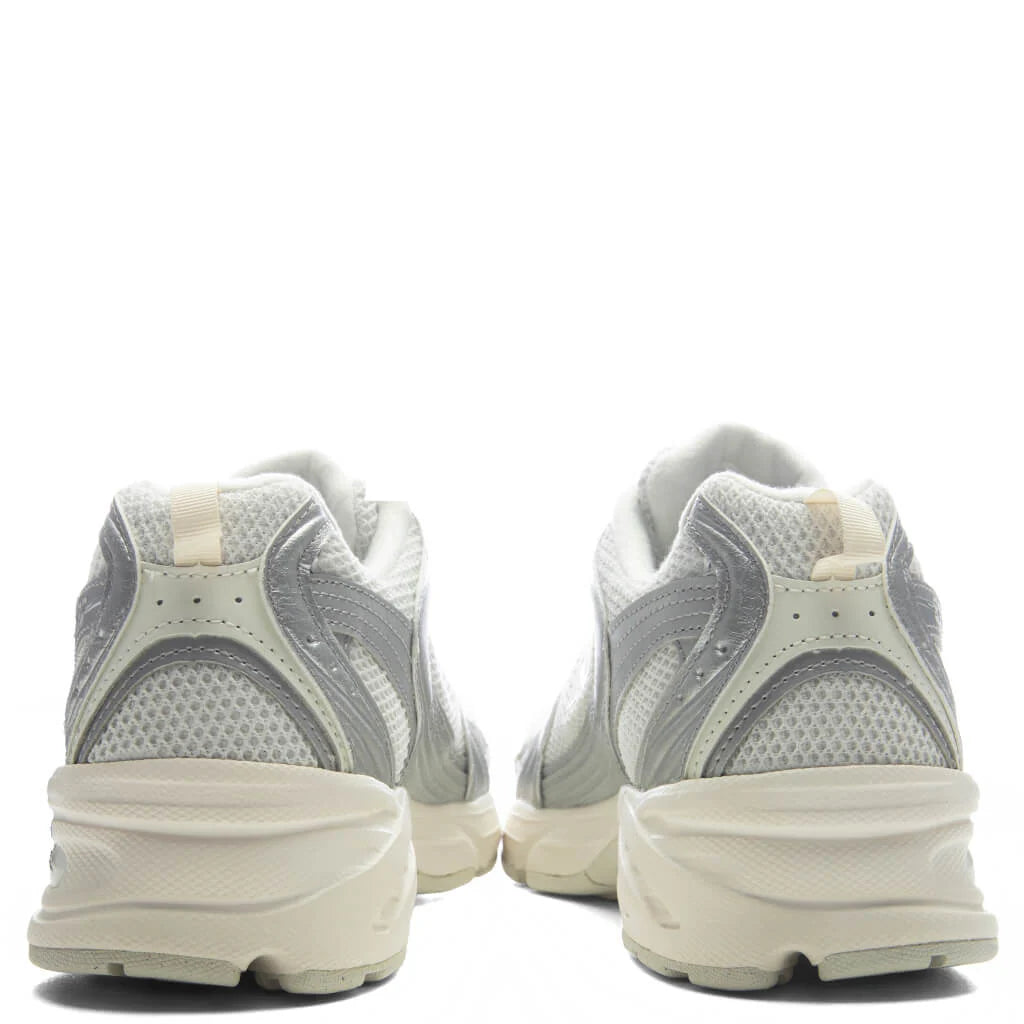 530 Silver Metallic Reflecton