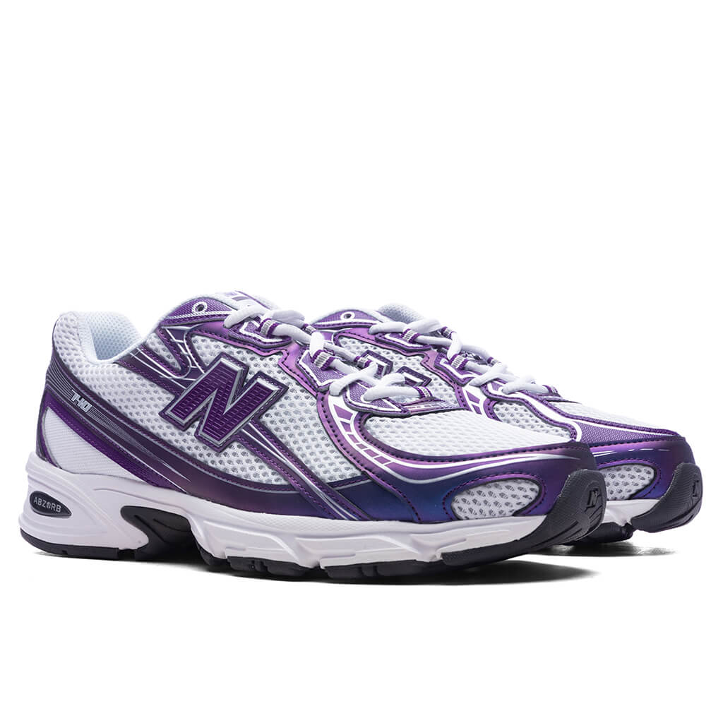 740 Concord Grape White Phantom