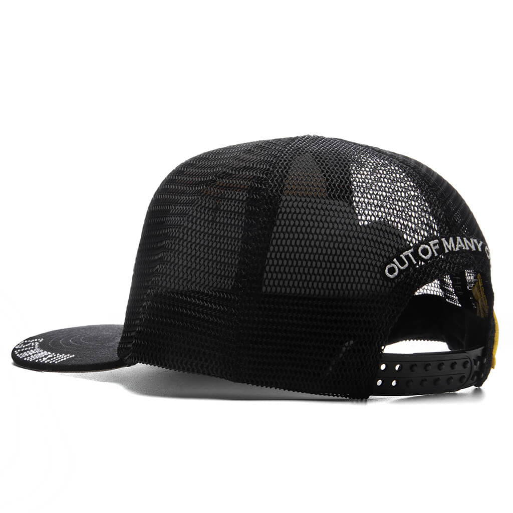 GS E Pluribus Trucker White Black