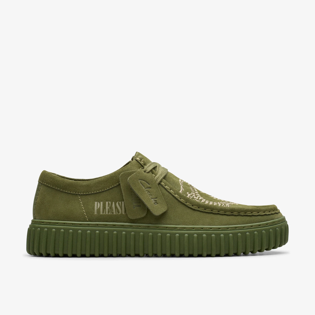 CLARKS X PLEASURES TORNHILL DRGNLO OLIVE SUEDE