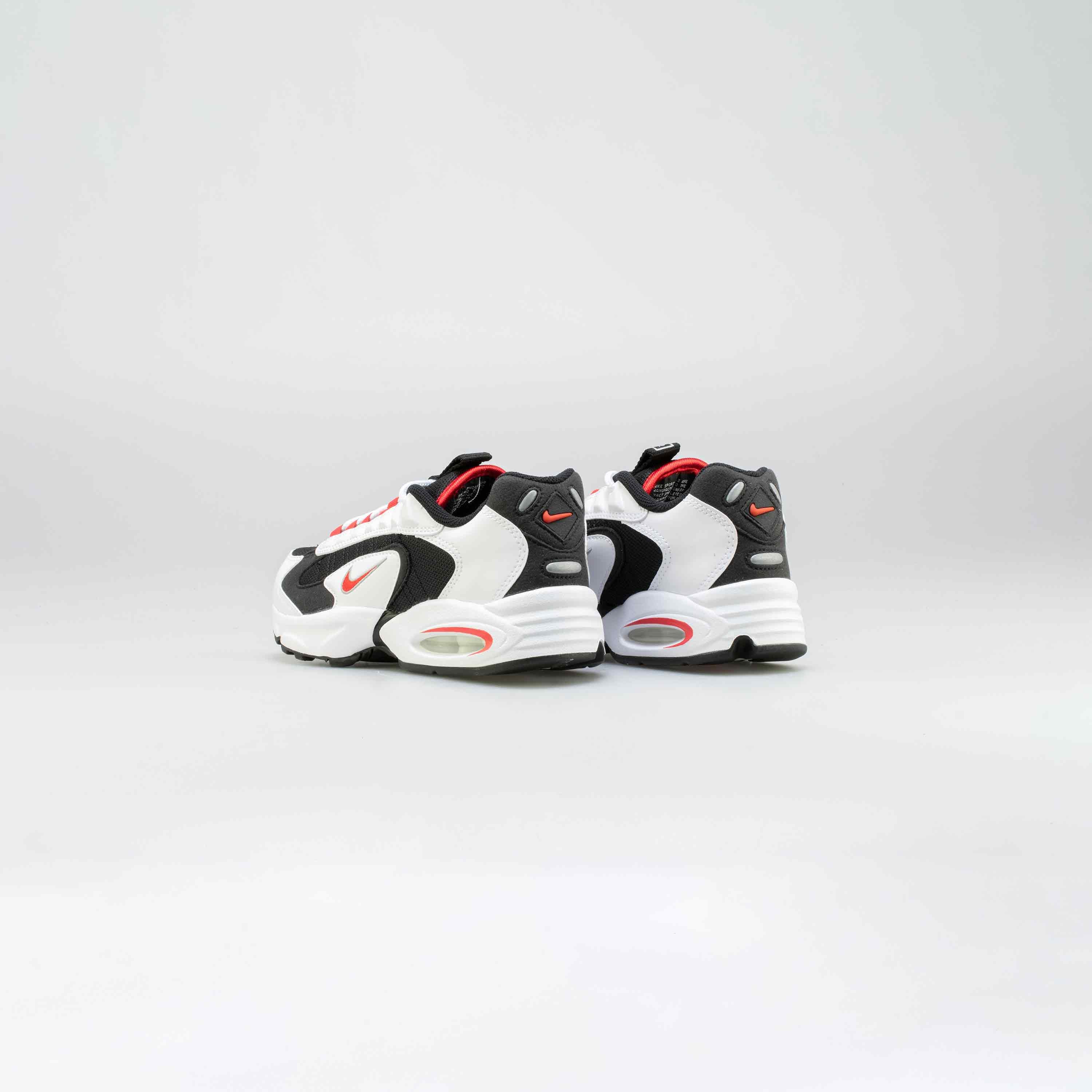 Air Max Triax Mens Lifestyle Shoe White Black Red
