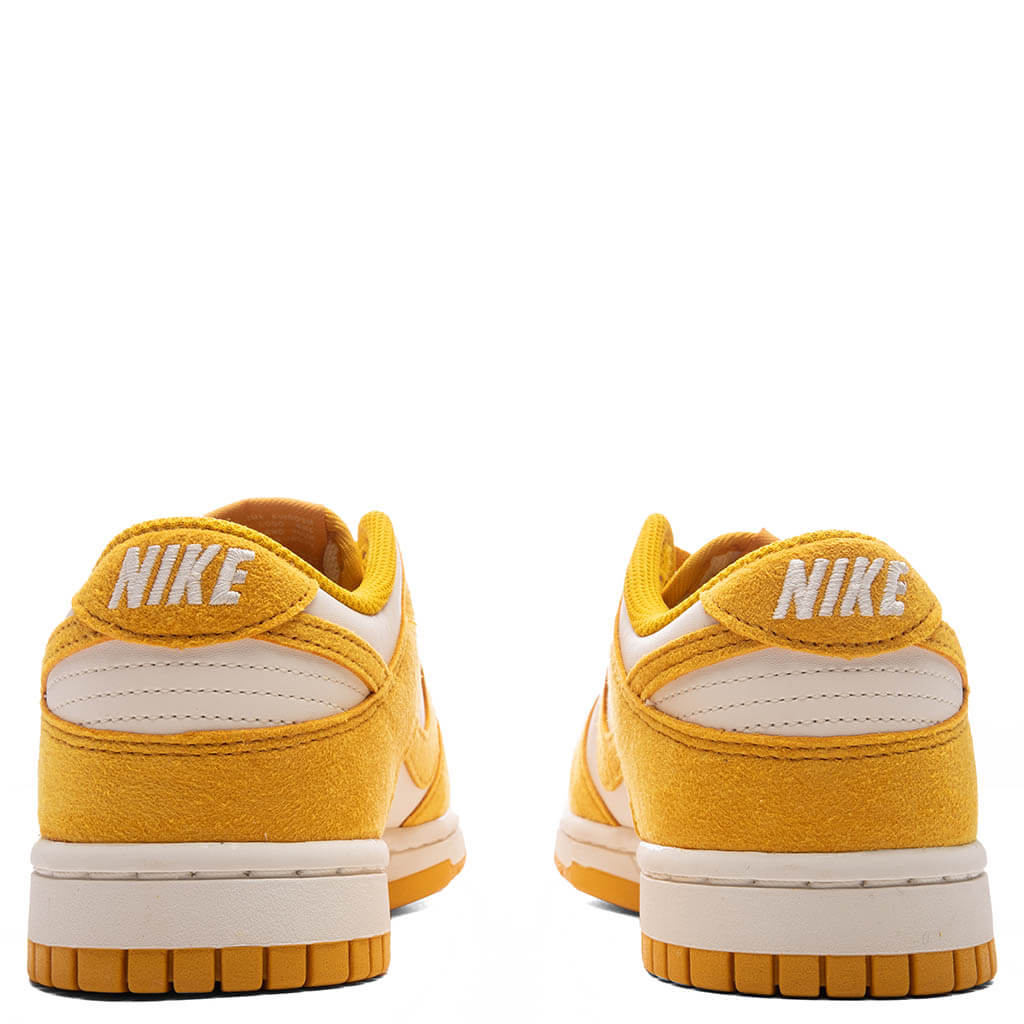Womens Dunk Low Pale Ivory Dark Sulfur Sail