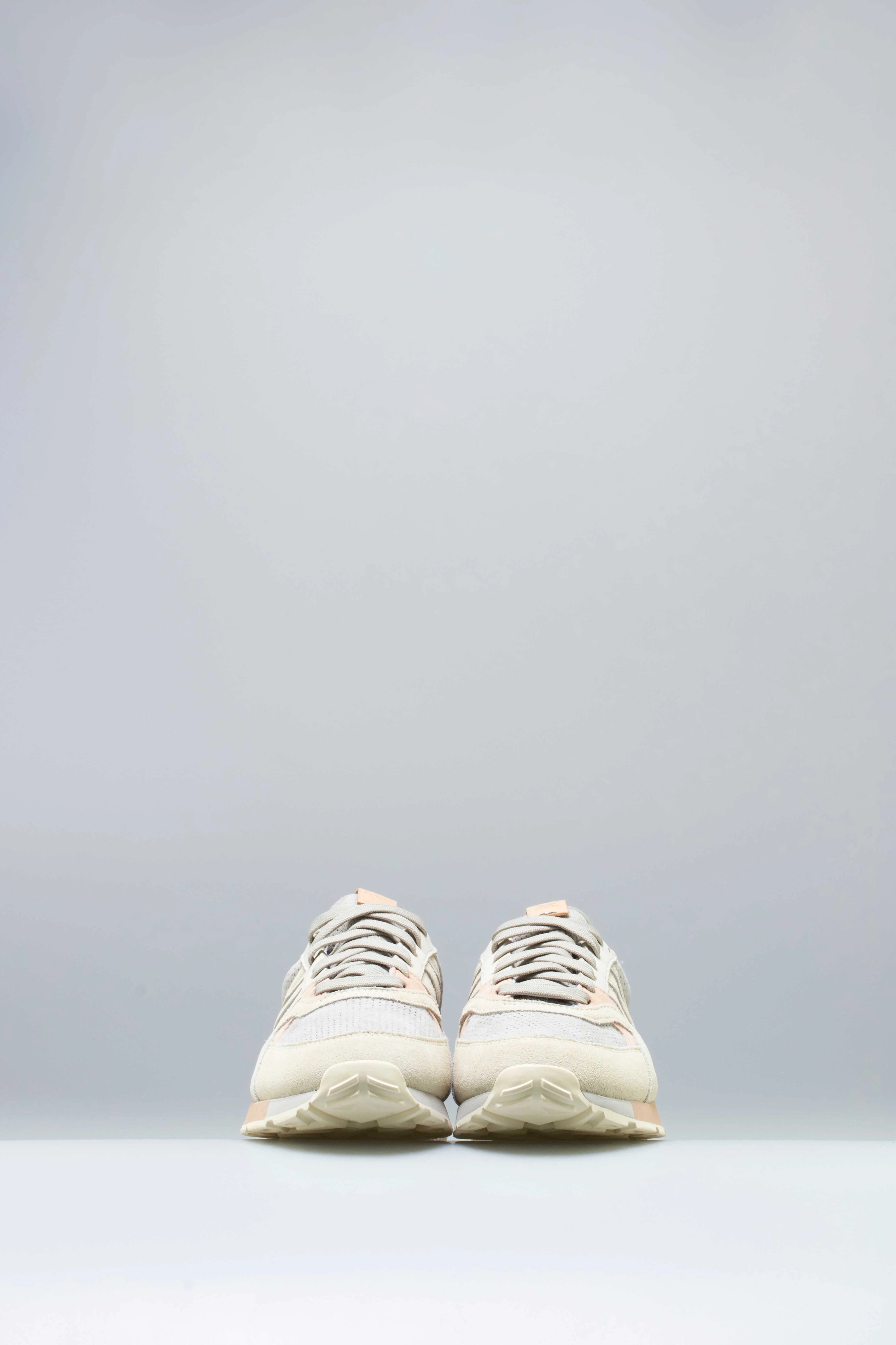 Quesence Solebox Mens Shoe White Tan