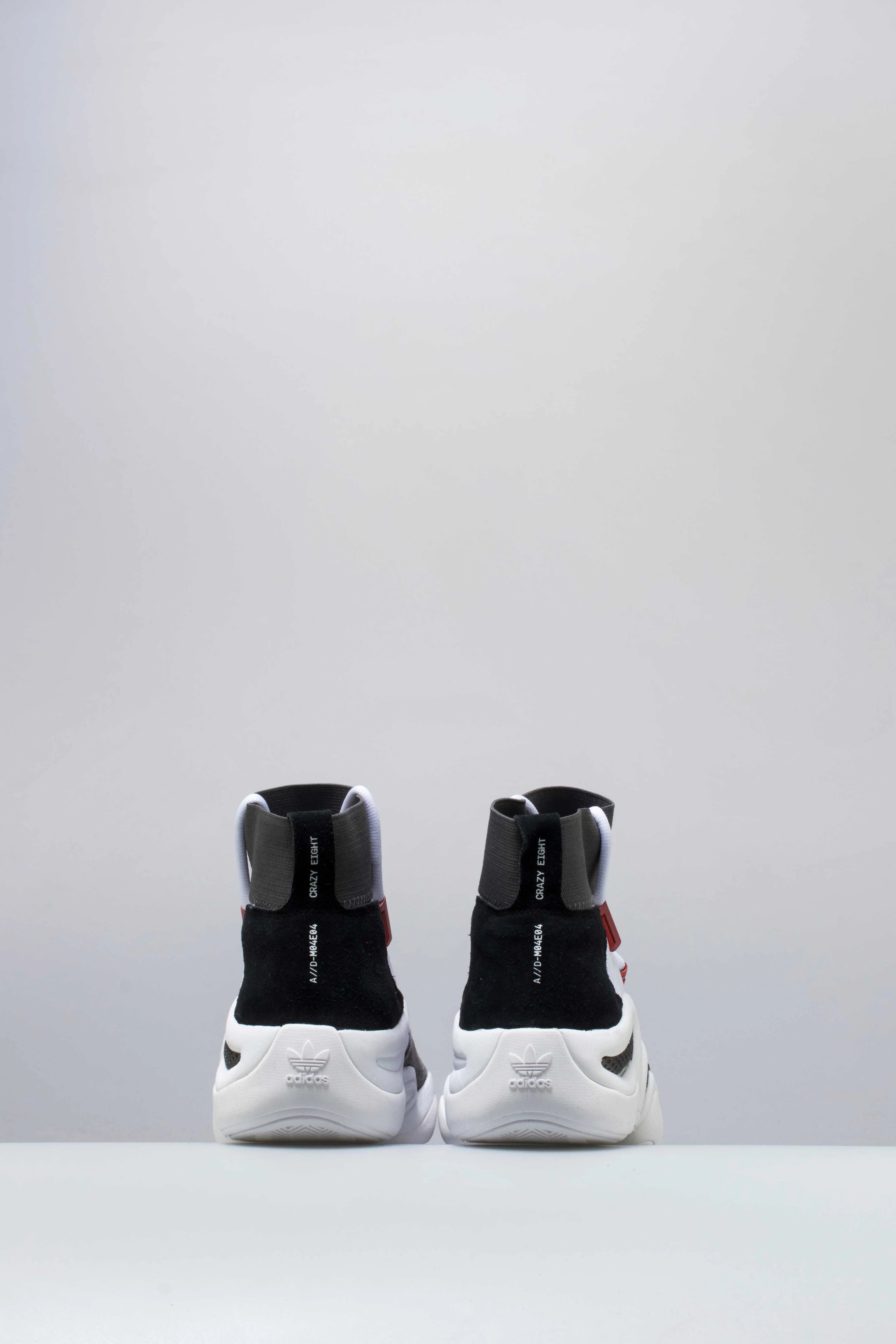 Crazy 8 A D Parallel Dimension Mens Shoe White Red Black