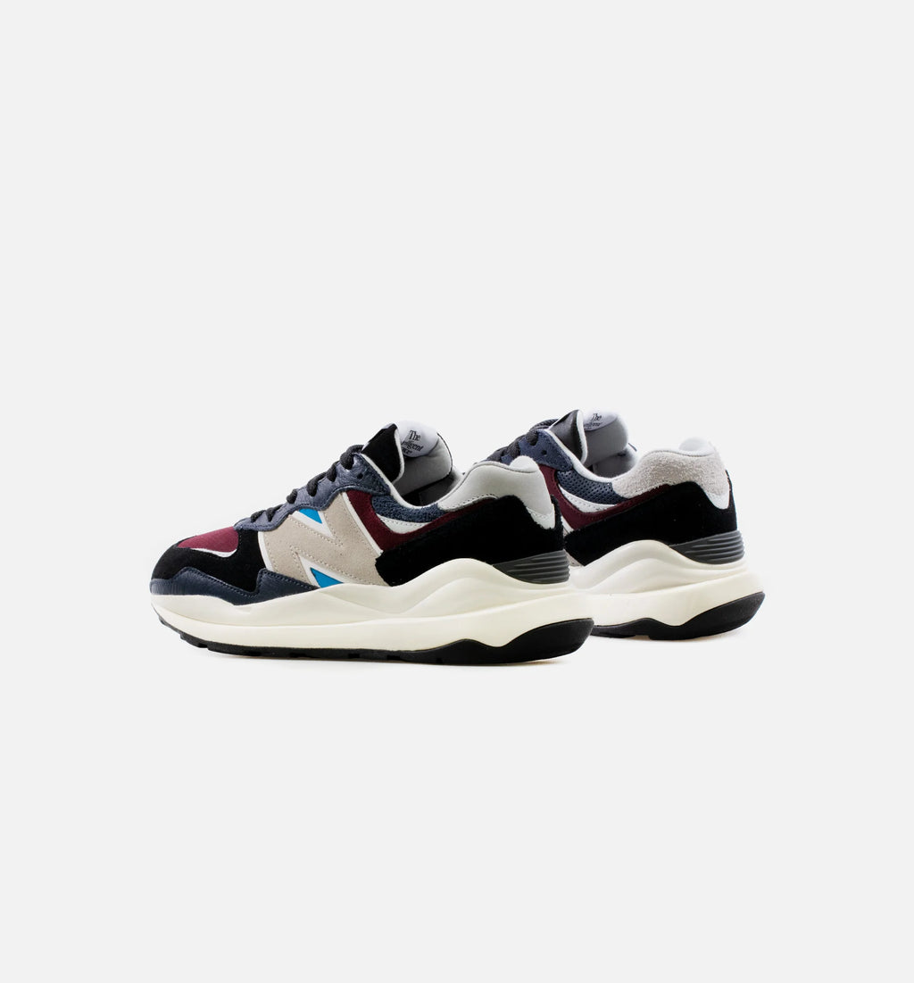 57 40 Mens Lifestyle Shoe Black White