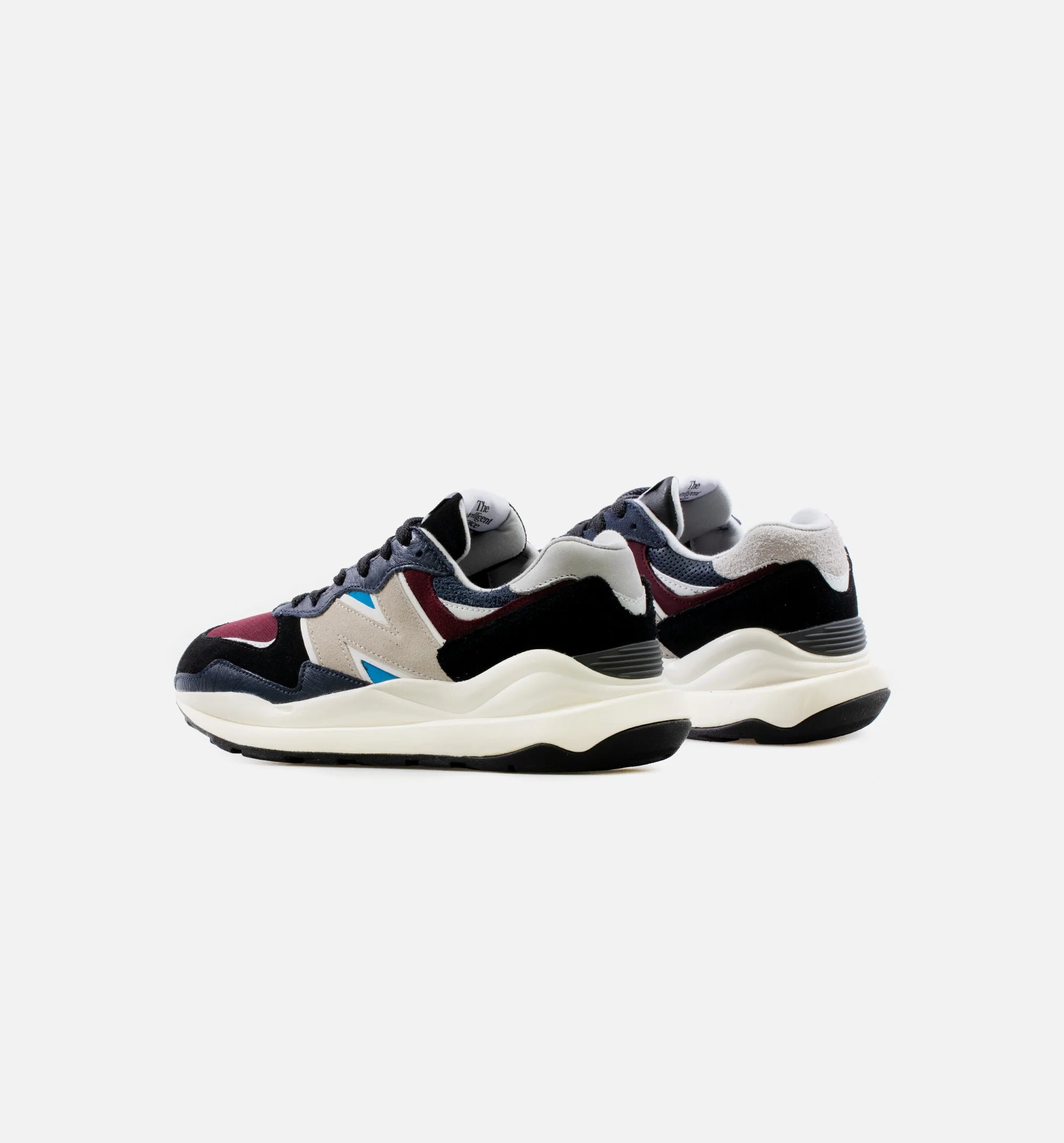 57 40 Mens Lifestyle Shoe Black White