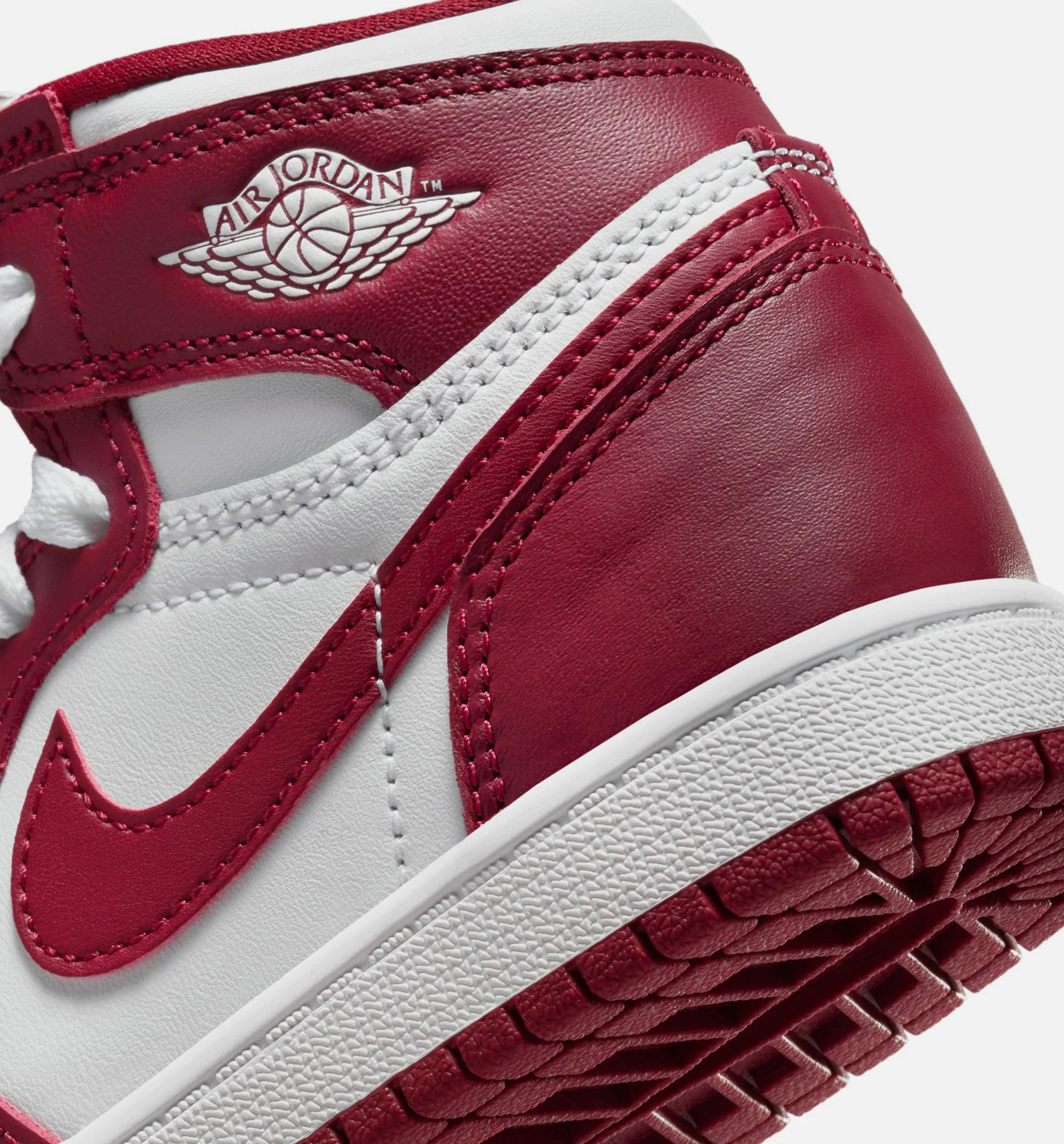 Air Jordan 1 Retro High OG Artisanal Red Preschool Lifestyle Shoe White Team Red