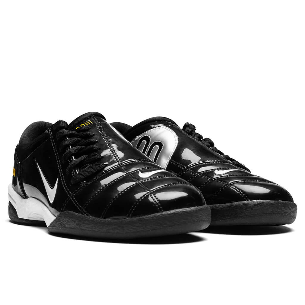 Total 90 III Black White Metallic Silver