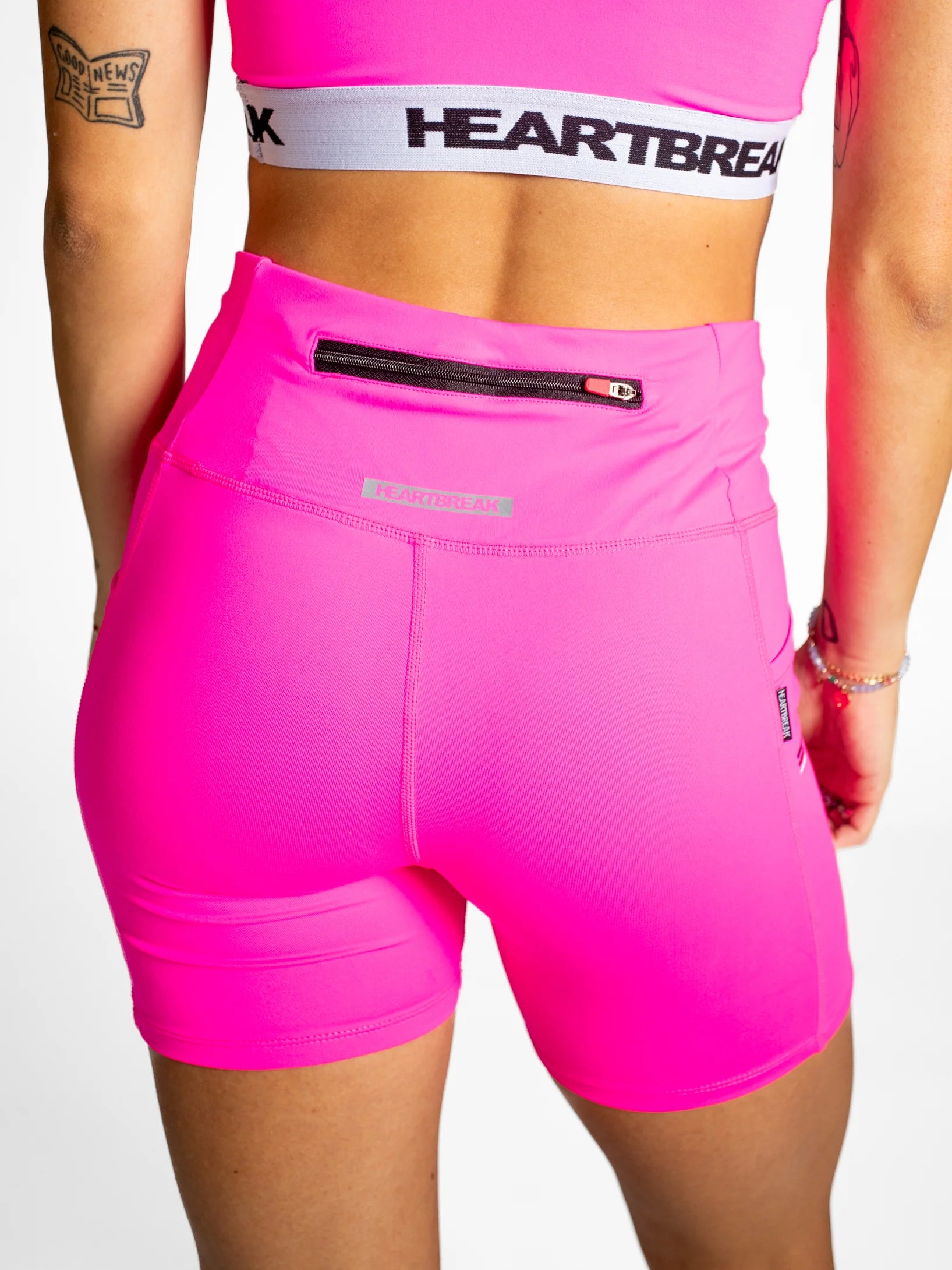Heartbreak Womens Triple Pocket 5 Running Shorts