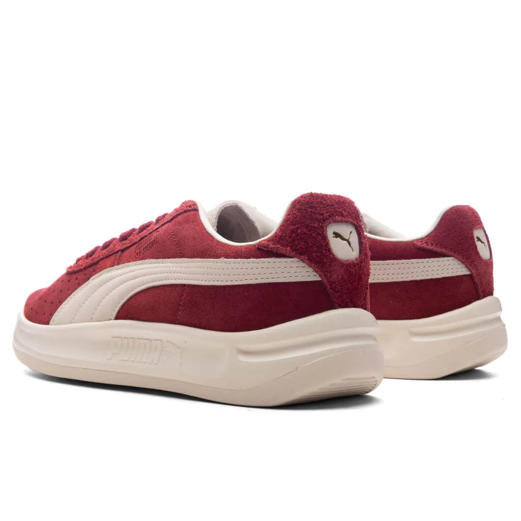 GV Special Suede Red