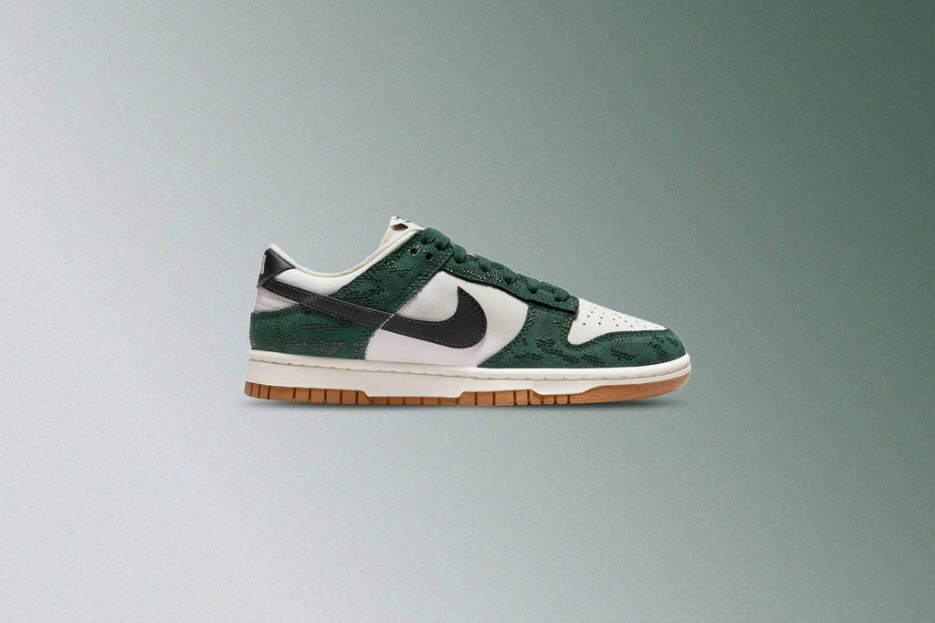 Womens Dunk Low Green Snake Pro Green Black Sail