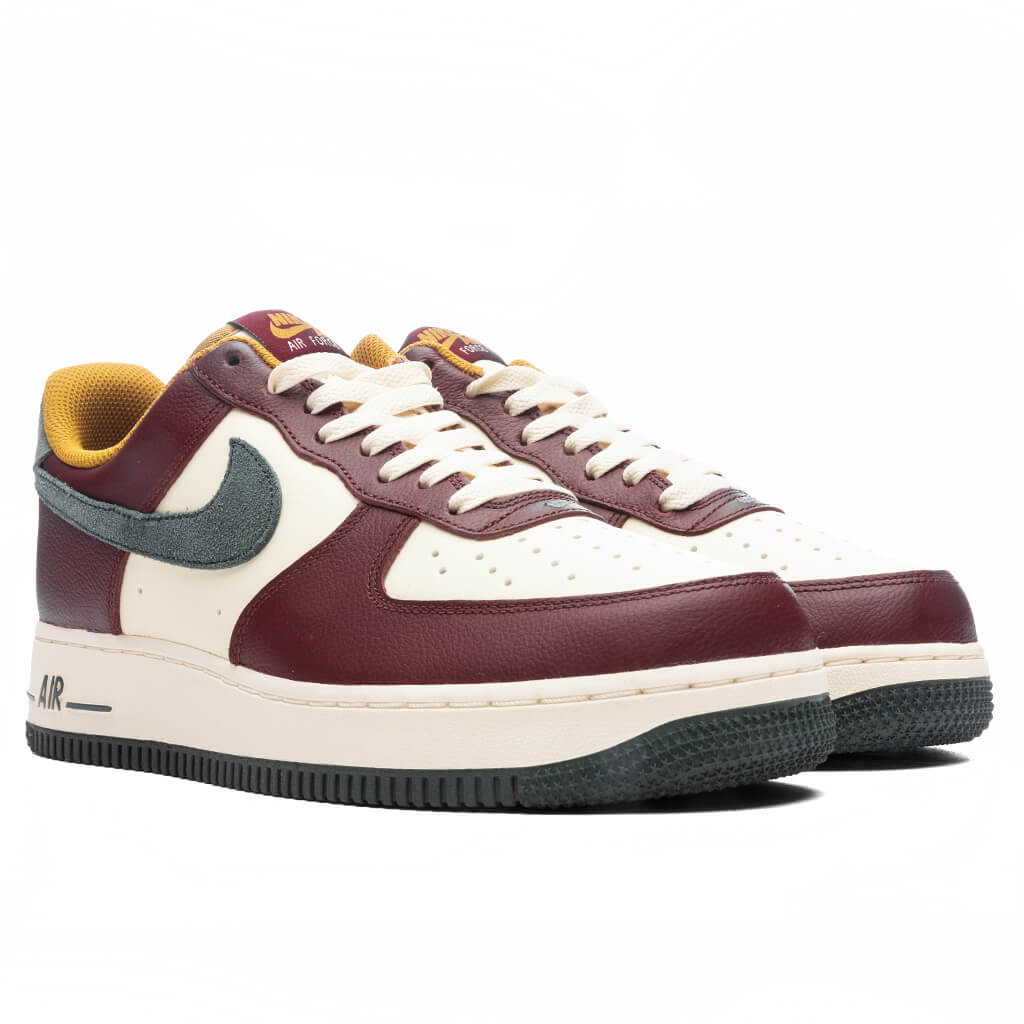 Air Force 1 07 Lv8 Coconut Milk Vintage Green Dark Team Red