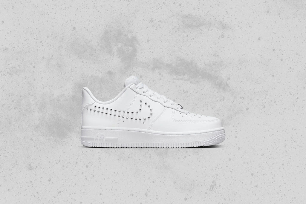 Womens Air Force 1 07 White Chrome Metallic Silver