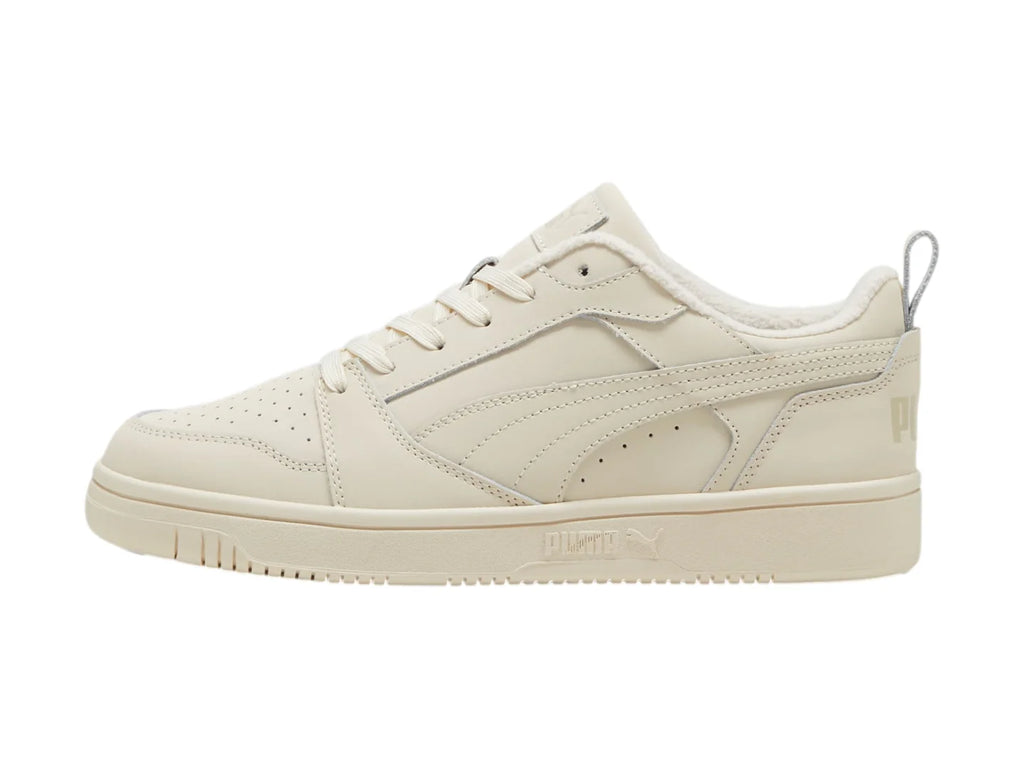 Tenis PUMA Rebound V6 Low Nubuck Blanco Hueso para Hombre