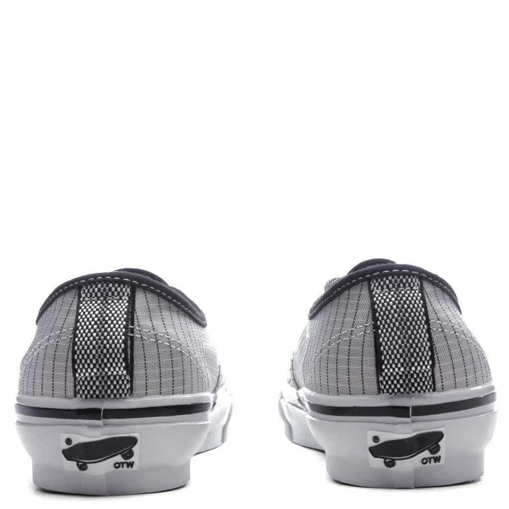 OTW Authentic HT Vibram Black White