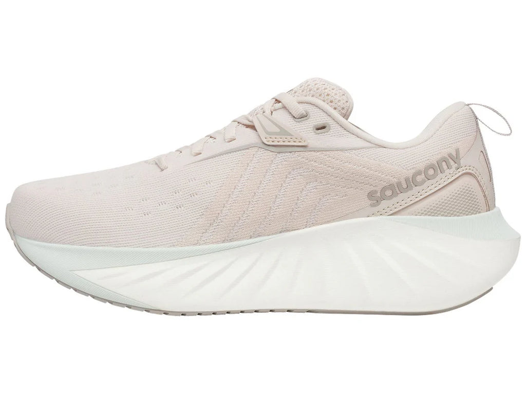 Womens Saucony Triumph 22 Clearance