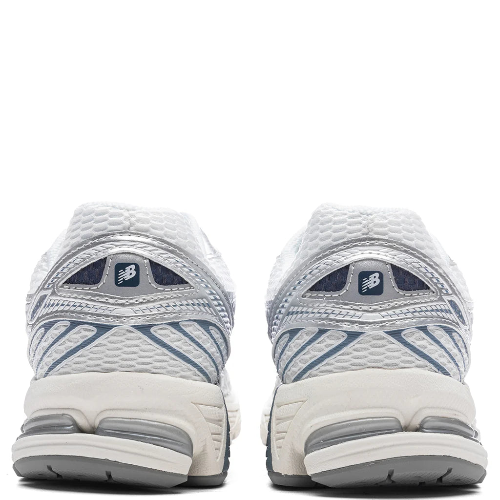 860v2 Sea Salt Vintage Indigo Arctic Grey