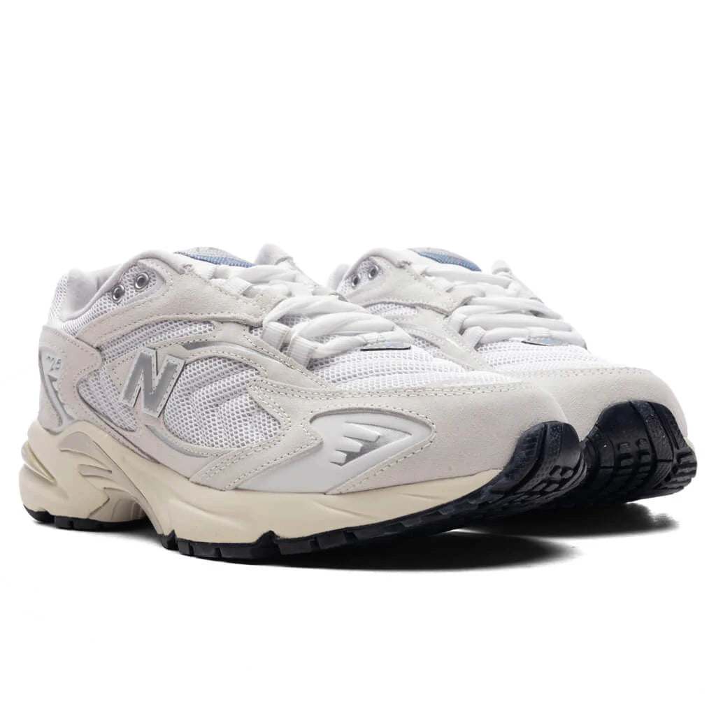 725 White Reflection Metallic Silver