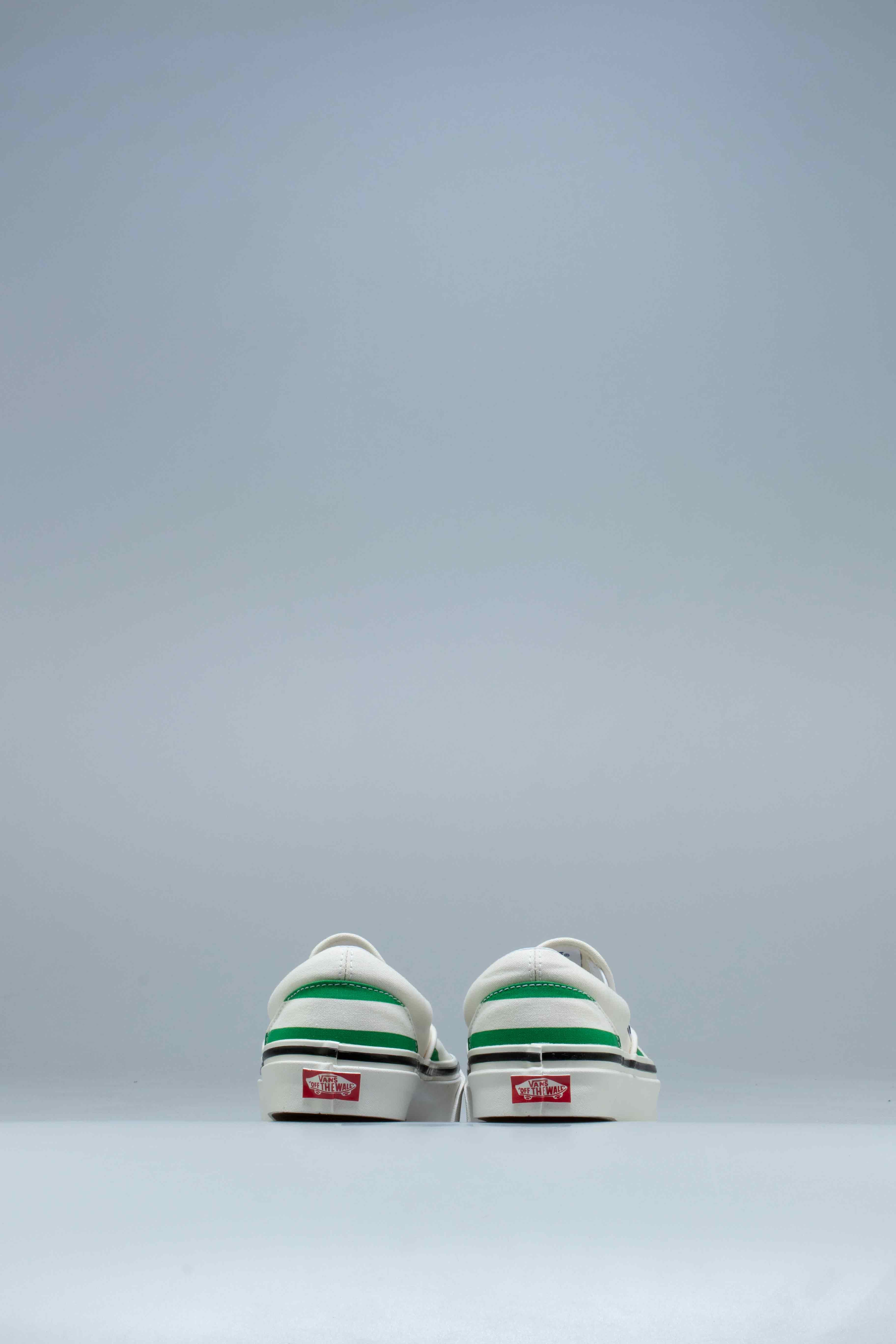 Anaheim Factory Classic Slip On 98 DX Mens Shoes OG White OG Emerald Big Stripes