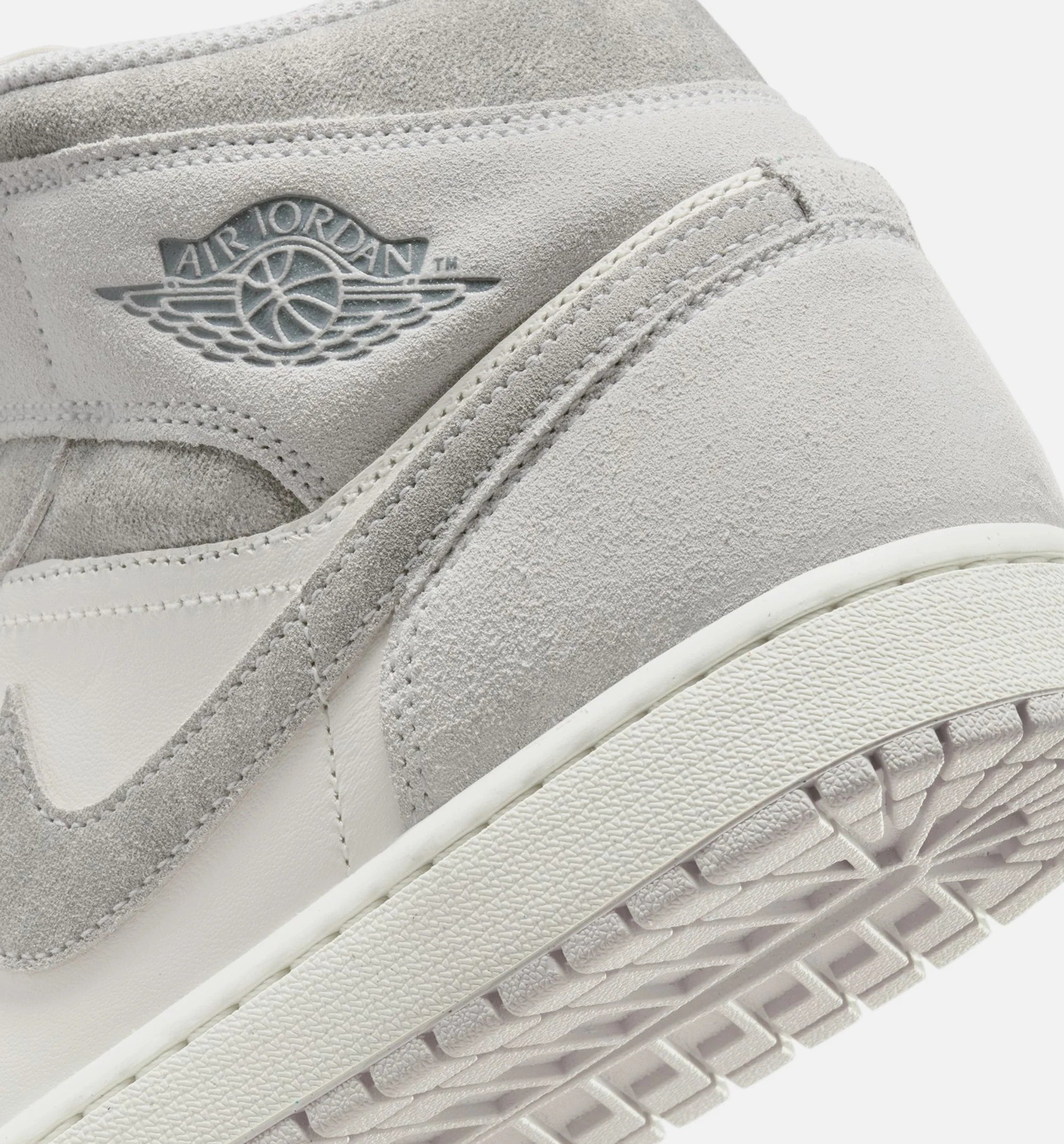 Air Jordan 1 Mid Neutral Grey Mens Lifestyle Shoe Neutral Grey Sail Smoke Grey