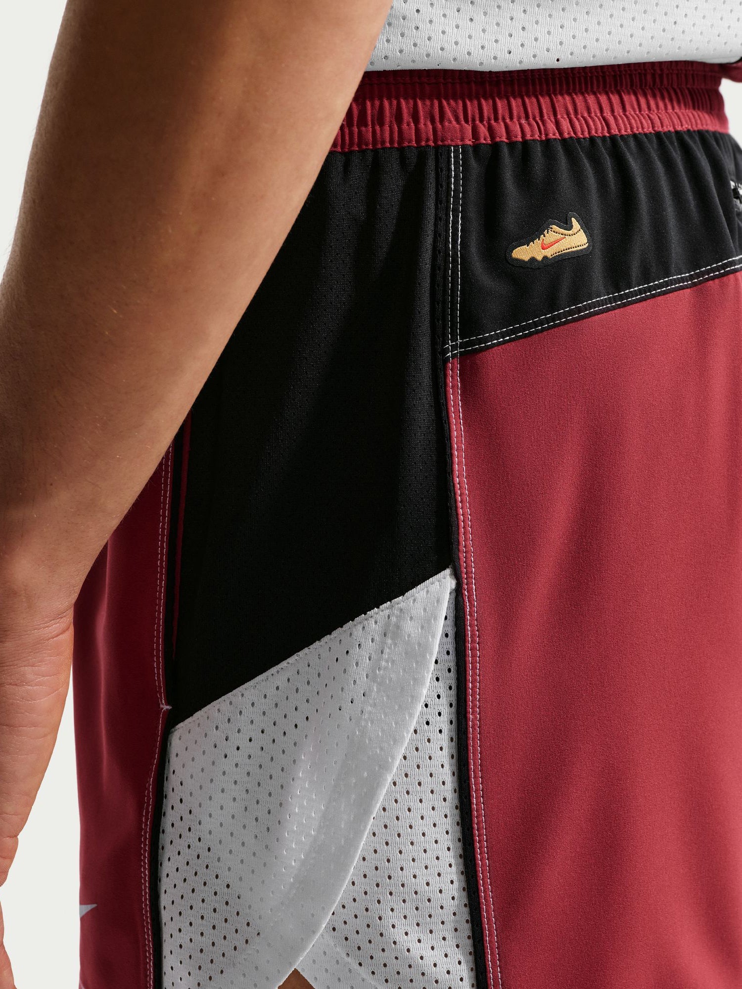 Nike Mens Retro Dri FIT 4 Brief Lined Running Shorts