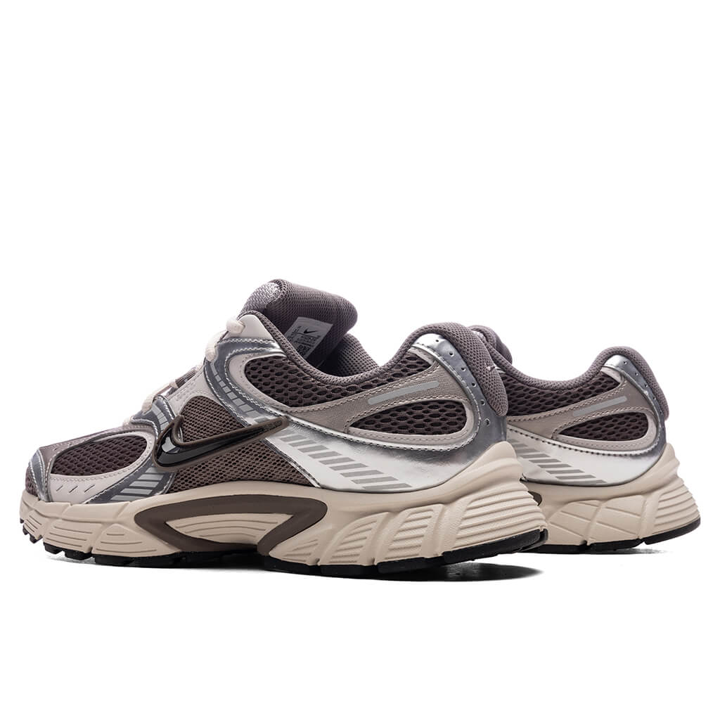 V5 RNR Cave Stone Black College Grey Vast Grey