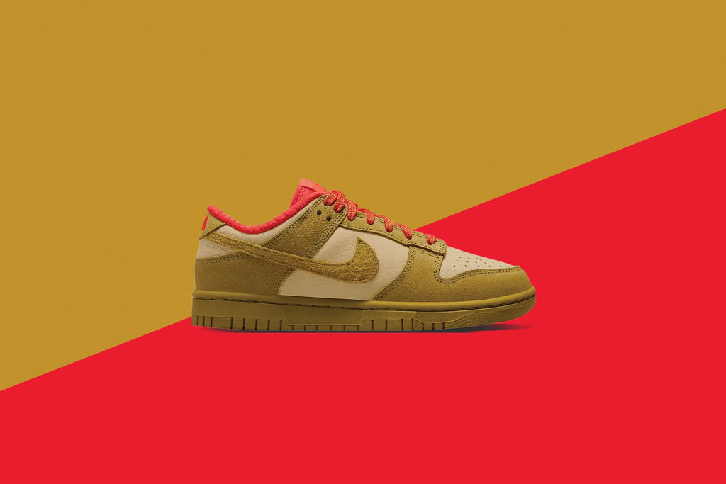 Womens Dunk Low Sesame Bronzine Picante Red