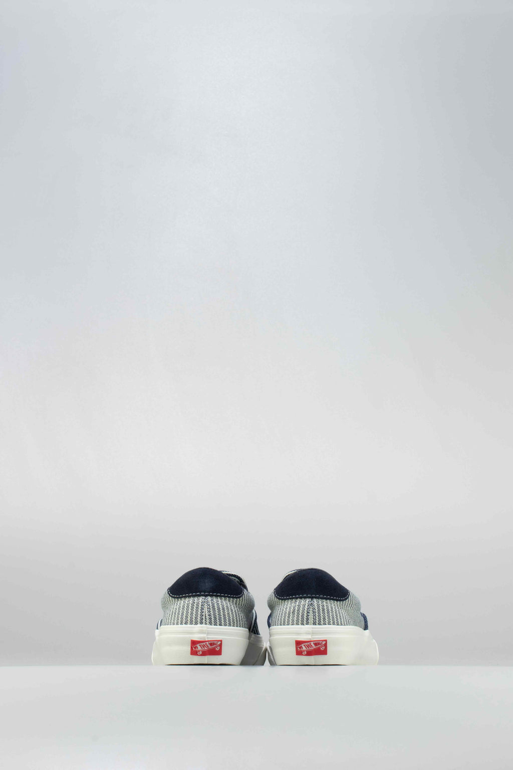 Vlt LX Slip On Mens Skateboarding Shoe Blue