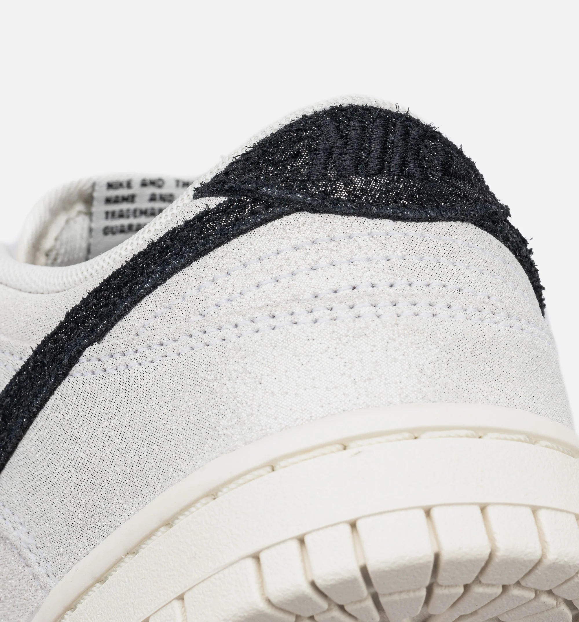 Dunk Low SE Sail Womens Lifestyle Shoe Sail Black