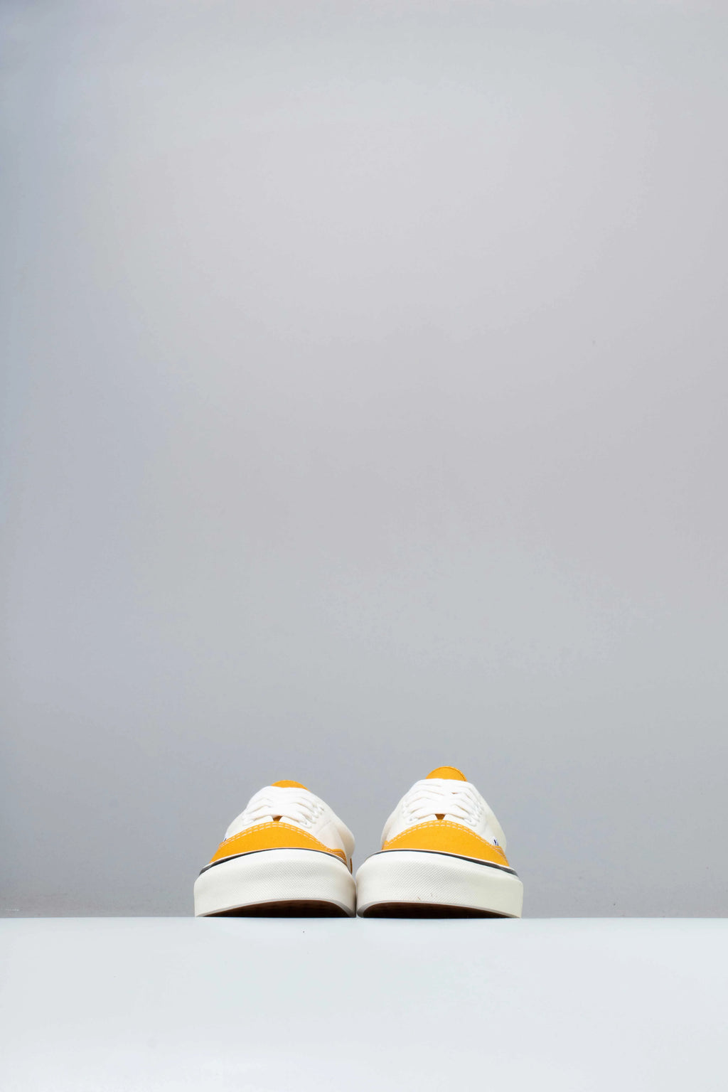 Anaheim Factory Era 95 DX Mens Shoe OG Saffron OG White