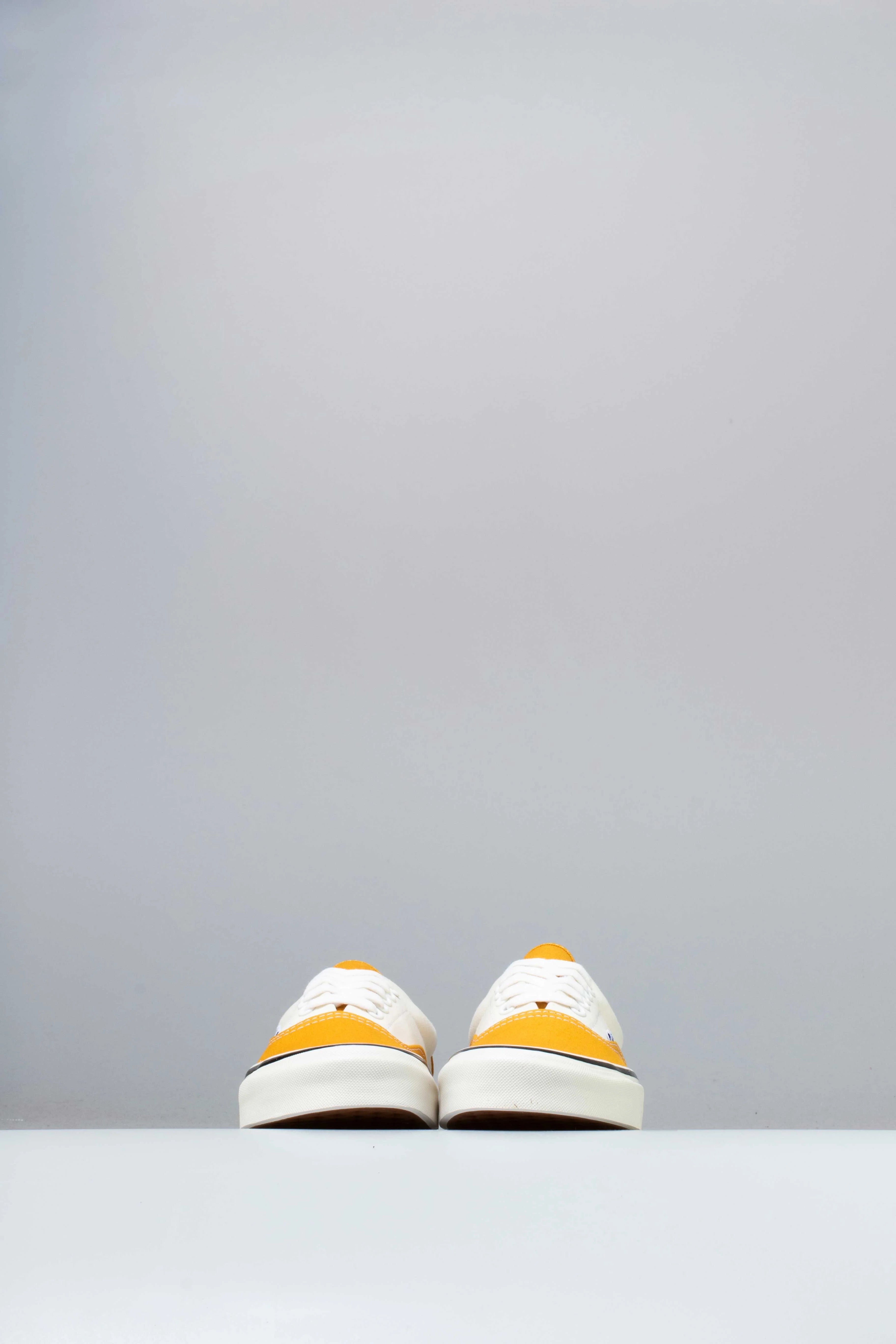 Anaheim Factory Era 95 DX Mens Shoe OG Saffron OG White