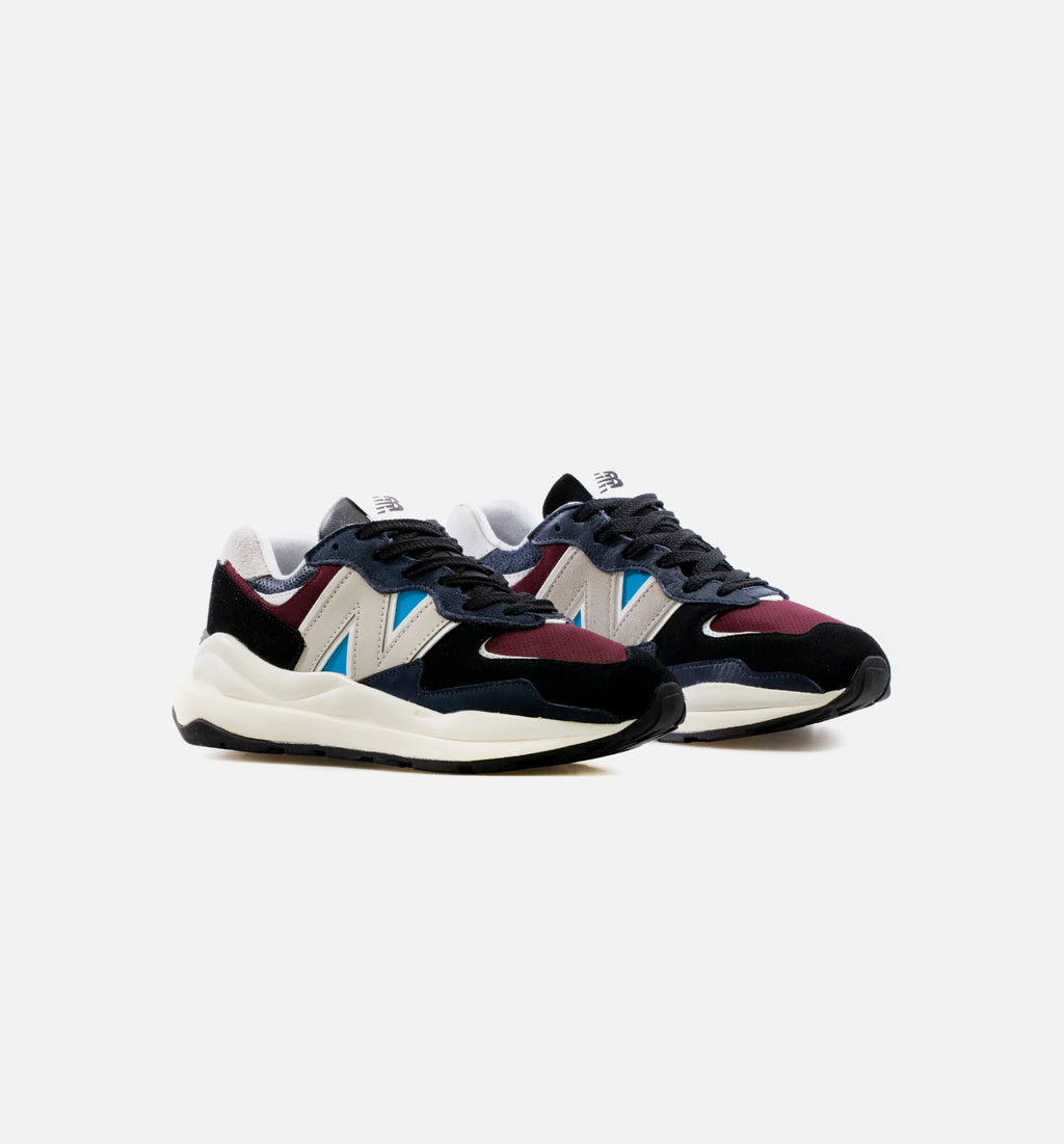 57 40 Mens Lifestyle Shoe Black White