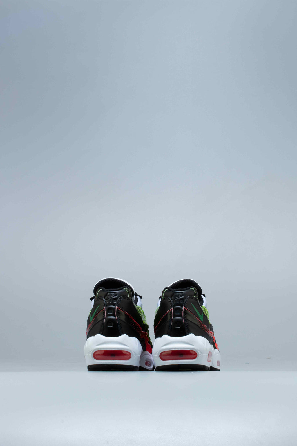 Air Max 95 SE Mens Shoes Black White Volt Solar Red