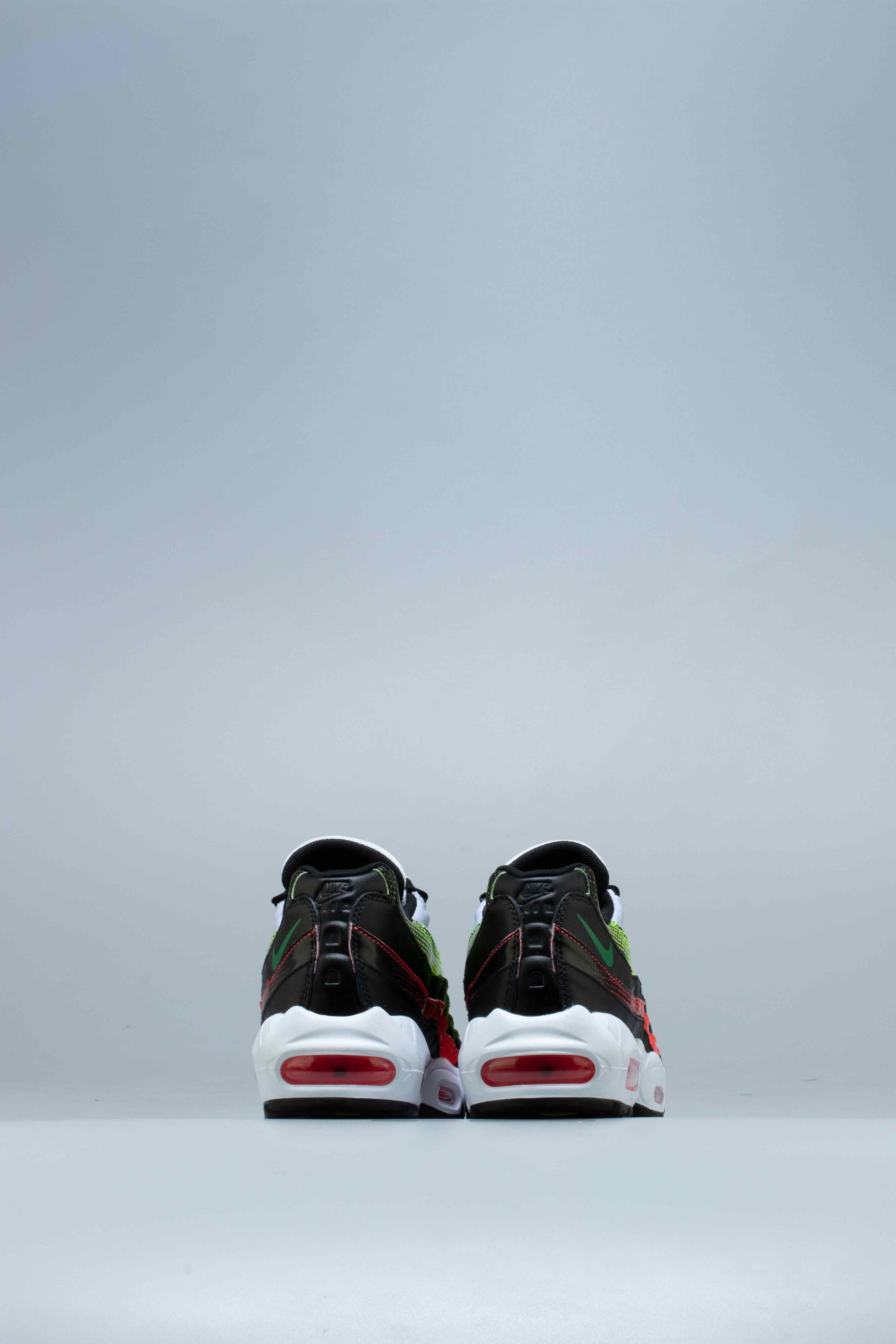 Air Max 95 SE Mens Shoes Black White Volt Solar Red