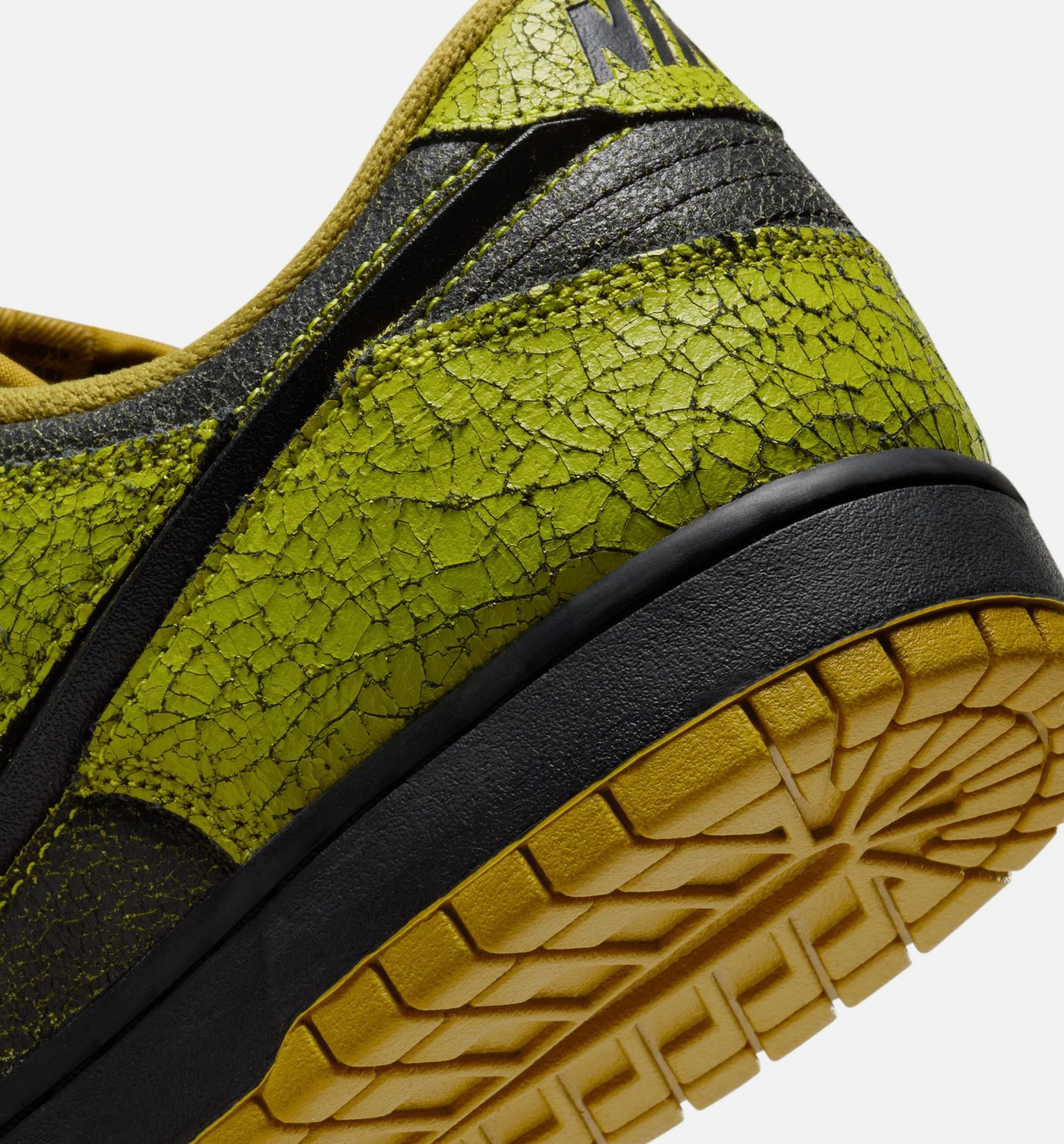 Dunk Low Halloween Skull Mens Lifestyle Shoe Bright Cactus Black Green Curry
