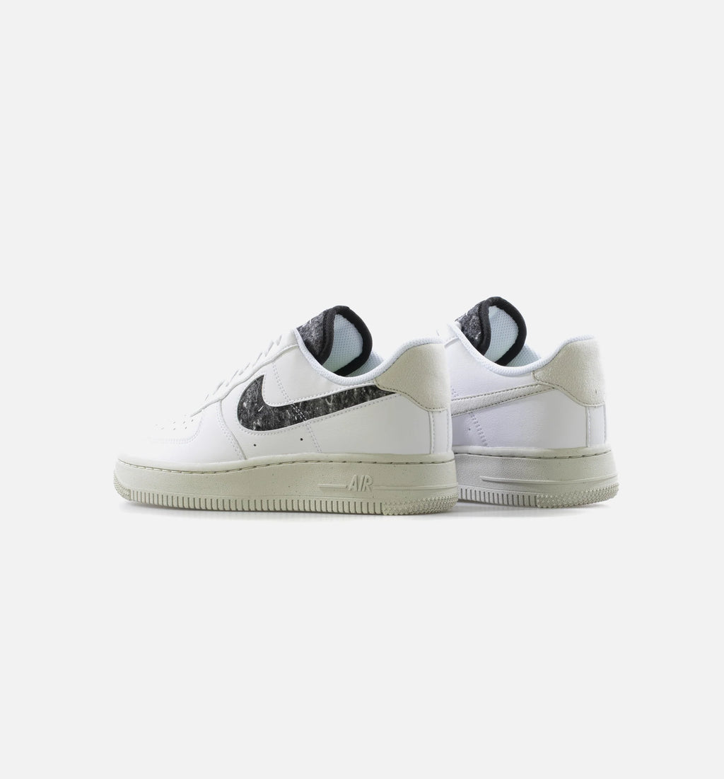 Air Force 1 07 Low SE Womens Lifestyle Shoe White Black