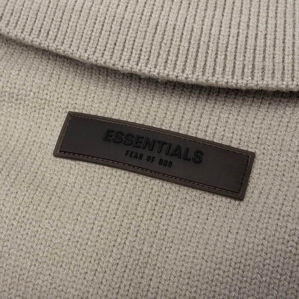 L S Polo Seal